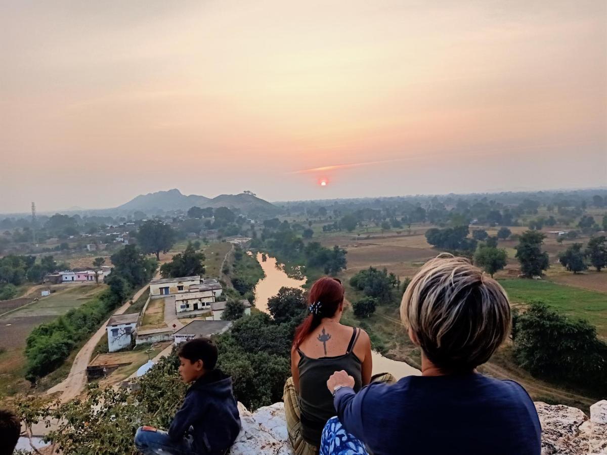 Апартаменти Khajuraho Rancho Екстер'єр фото